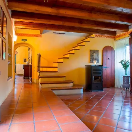Villa Pieve Del Borgo 6&2, Emma *